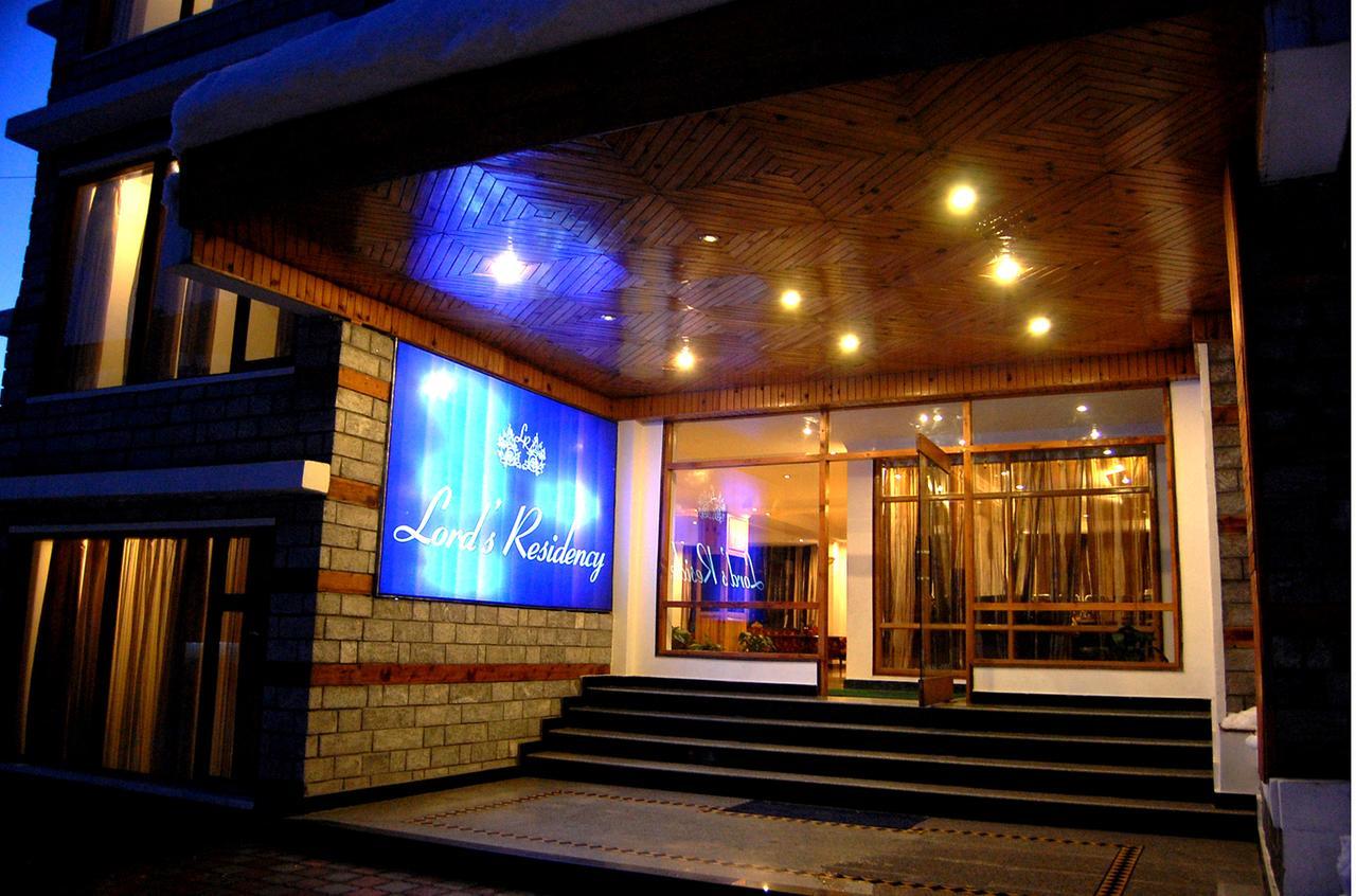 Lords Residency Hotel Manāli Kültér fotó